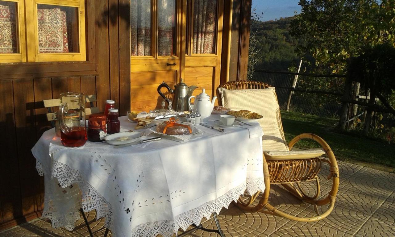 Magiche Langhe Bed and Breakfast Paroldo Exterior foto