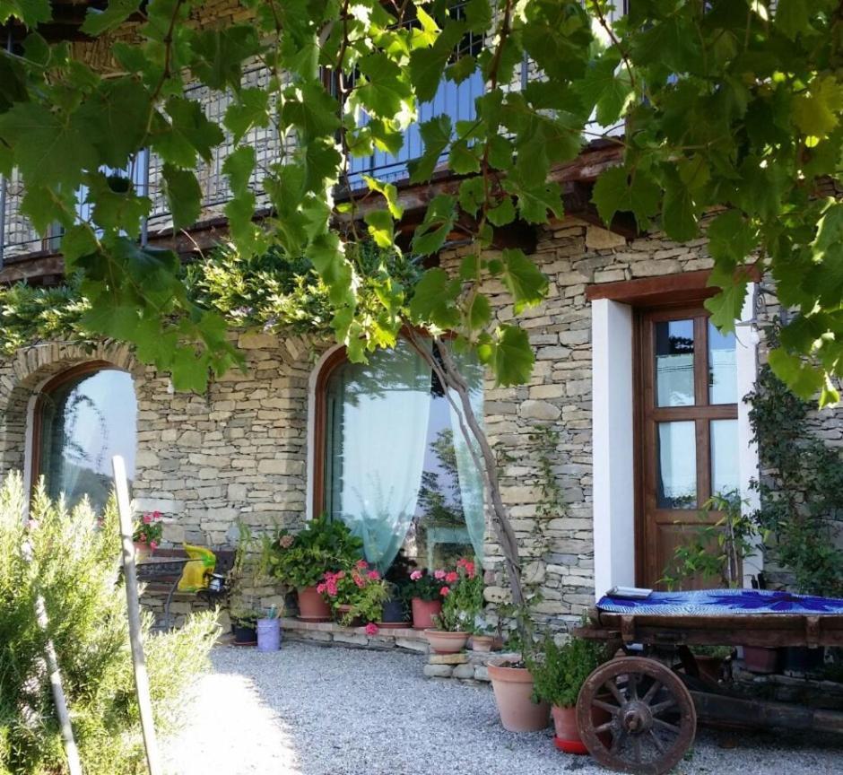 Magiche Langhe Bed and Breakfast Paroldo Exterior foto