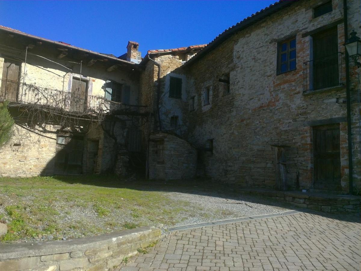 Magiche Langhe Bed and Breakfast Paroldo Exterior foto